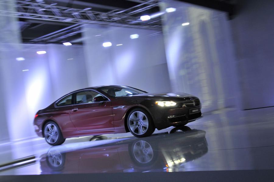  BMW 640i Coupe 2011 года  (фото 17 из 100)